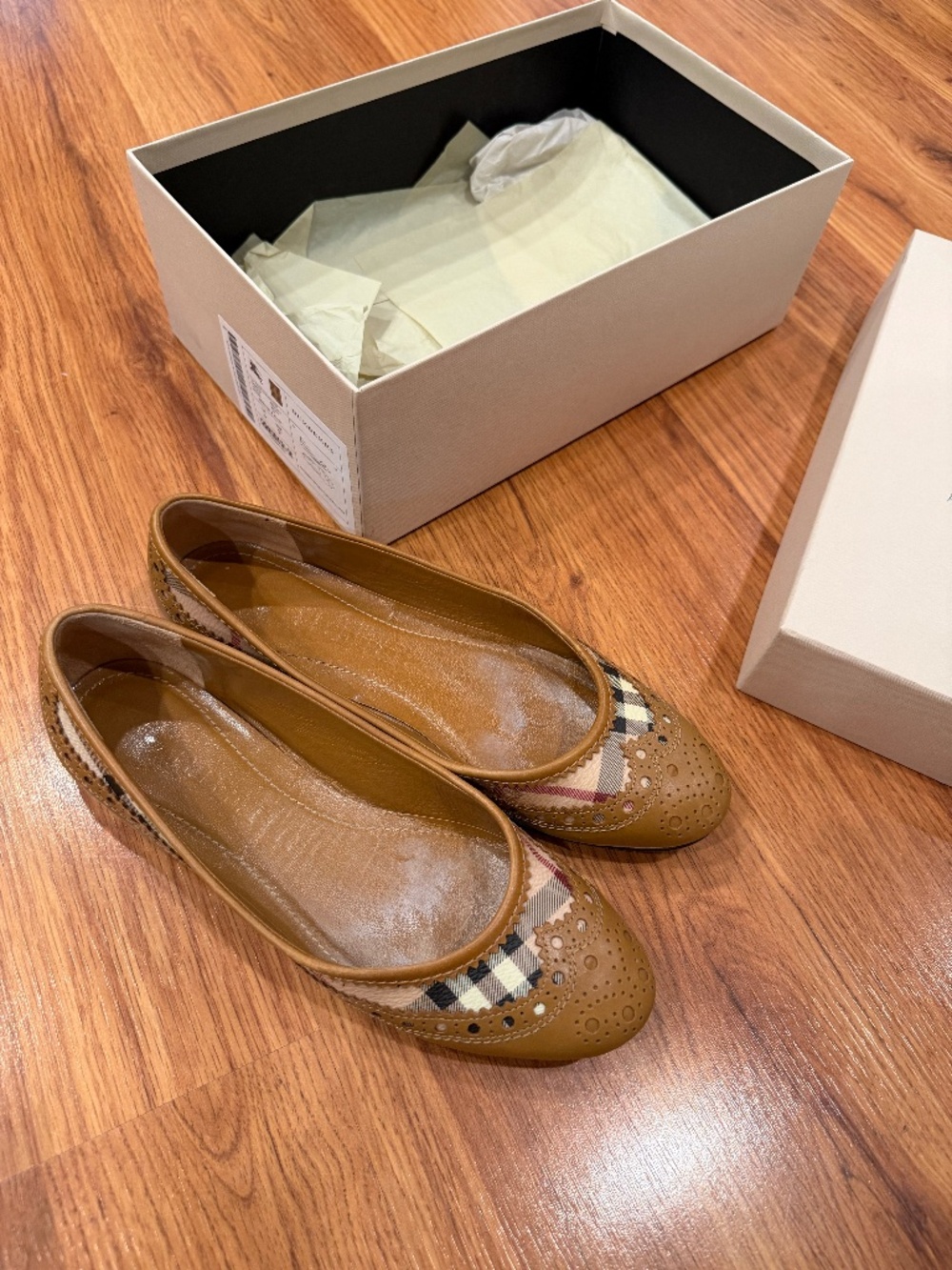 Burberry Haymarket Brogue Tudor Ballerina flats - women's size 37